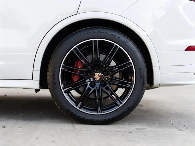 2016 Porsche Cayenne GTS