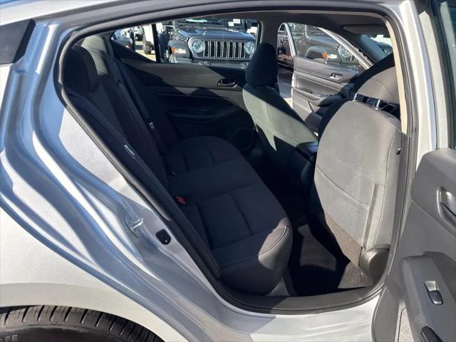 2024 Nissan Altima SV FWD