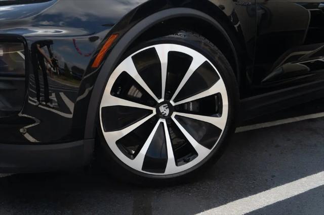 2025 Porsche Macan Electric 4