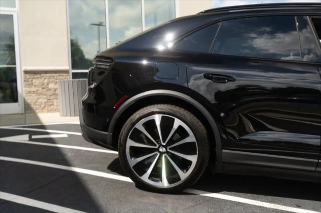 2025 Porsche Macan Electric 4