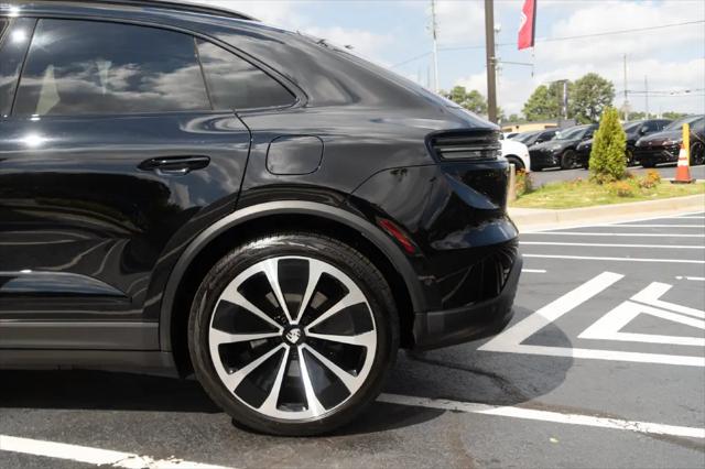 2025 Porsche Macan Electric 4