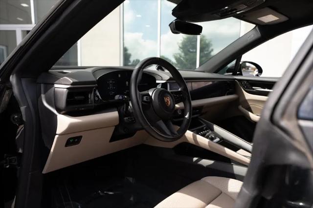 2025 Porsche Macan Electric 4
