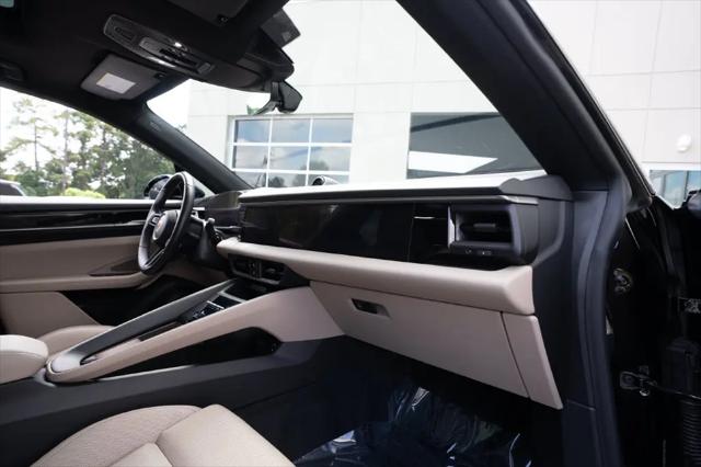 2025 Porsche Macan Electric 4