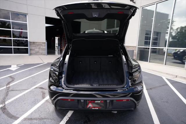 2025 Porsche Macan Electric 4
