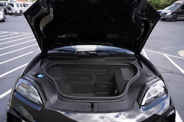 2025 Porsche Macan Electric 4