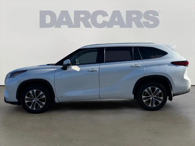 2022 Toyota Highlander Hybrid XLE