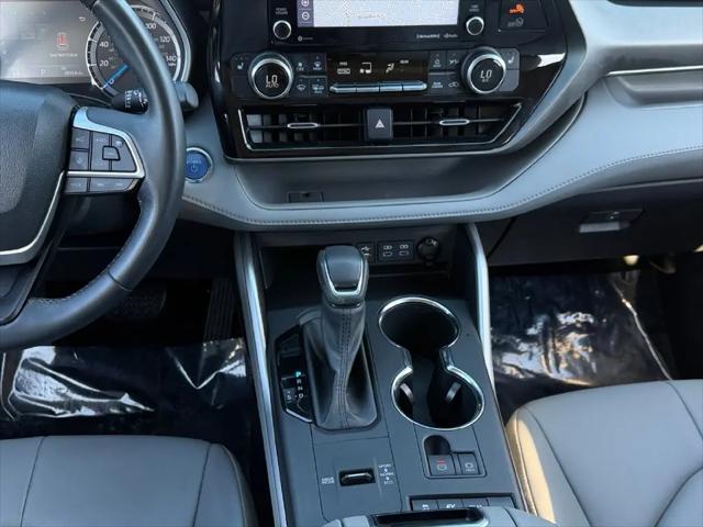 2022 Toyota Highlander Hybrid XLE