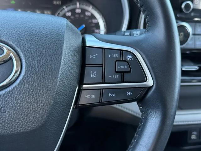 2022 Toyota Highlander Hybrid XLE