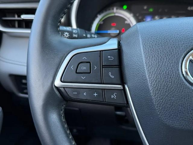 2022 Toyota Highlander Hybrid XLE