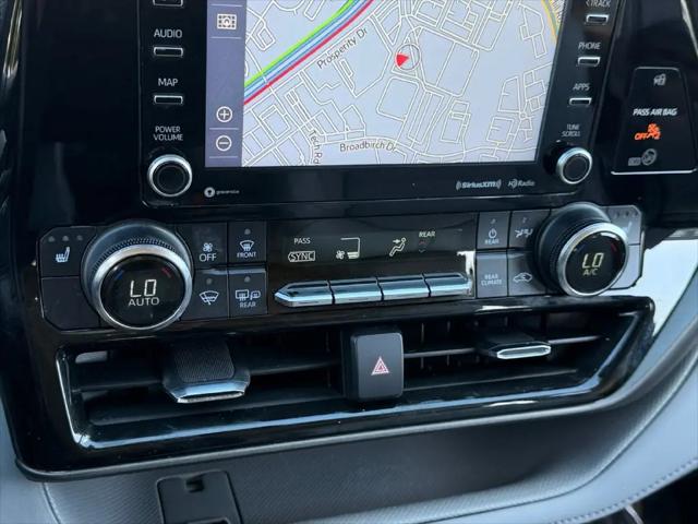2022 Toyota Highlander Hybrid XLE