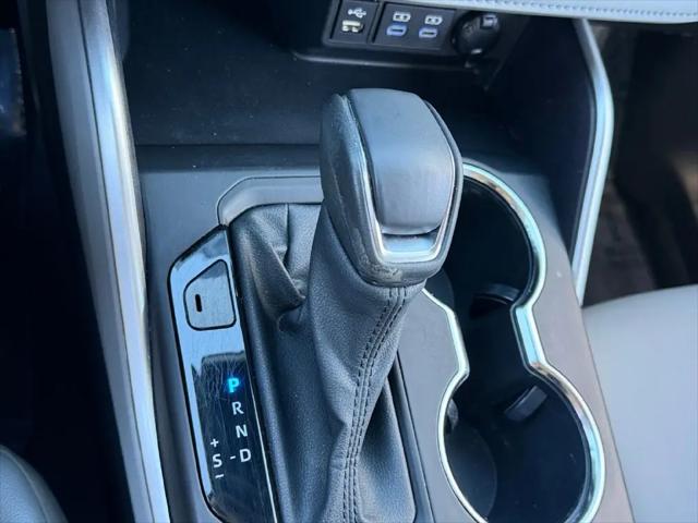 2022 Toyota Highlander Hybrid XLE