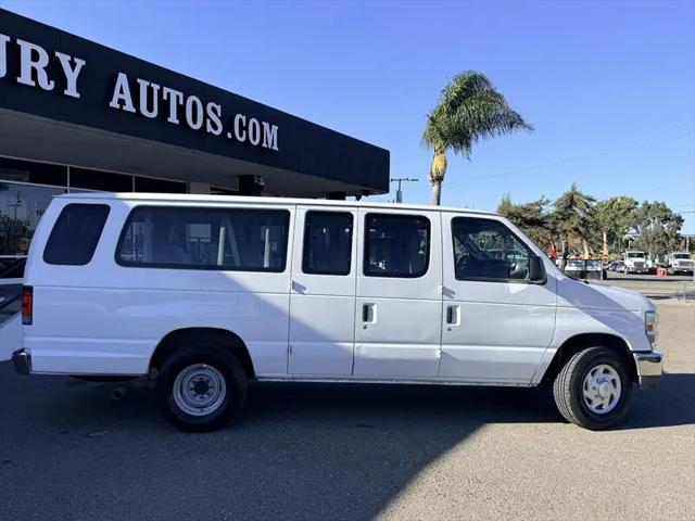 2012 Ford E-350 Super Duty XL