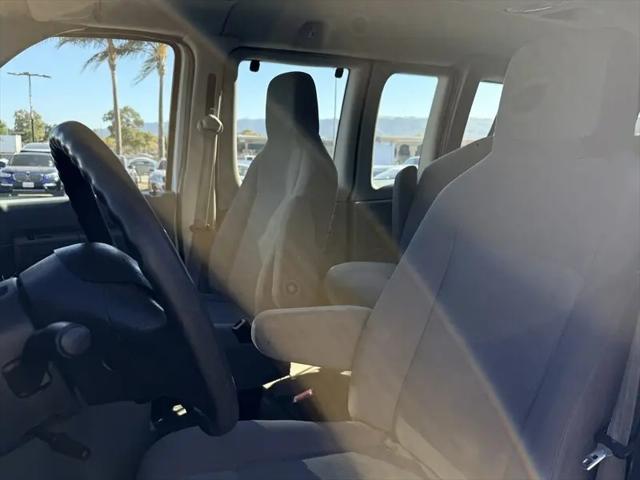 2012 Ford E-350 Super Duty XL