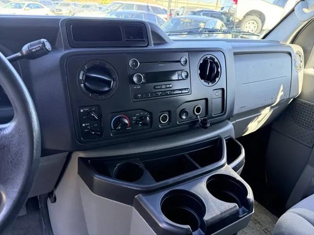 2012 Ford E-350 Super Duty XL
