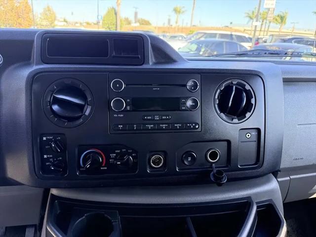 2012 Ford E-350 Super Duty XL