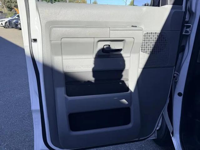 2012 Ford E-350 Super Duty XL