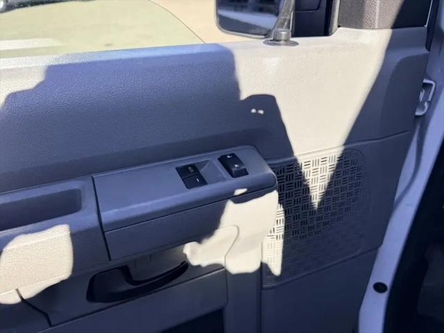 2012 Ford E-350 Super Duty XL