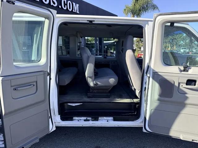 2012 Ford E-350 Super Duty XL