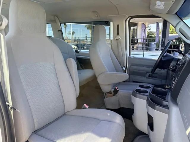 2012 Ford E-350 Super Duty XL