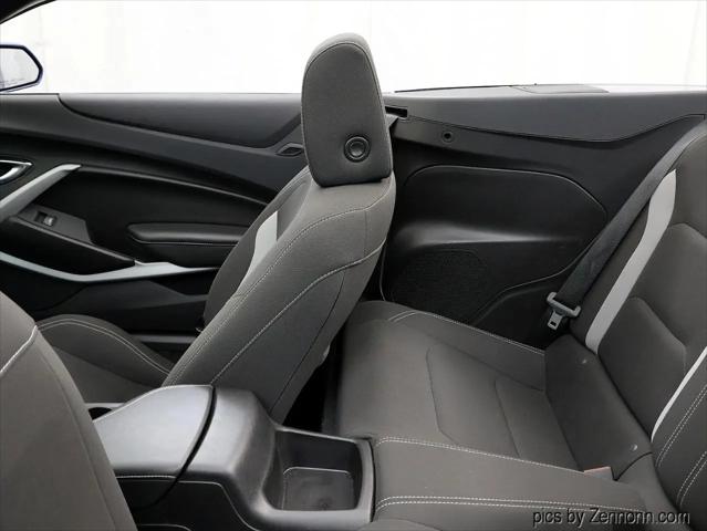 2020 Chevrolet Camaro RWD Convertible 1LT