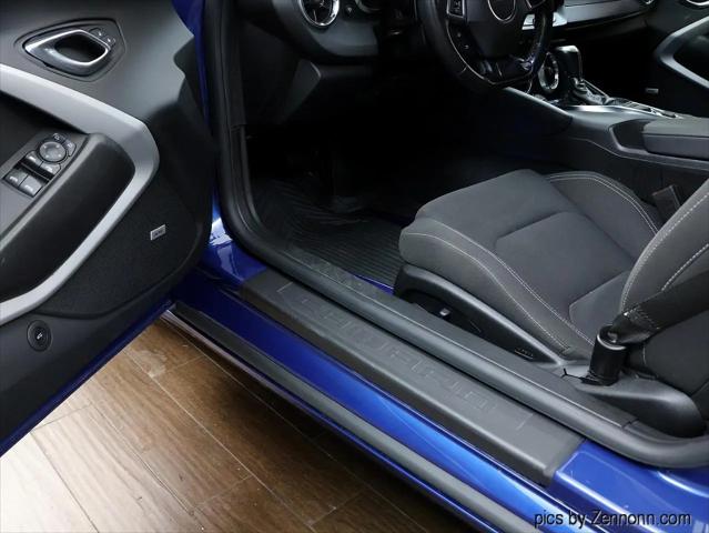 2020 Chevrolet Camaro RWD Convertible 1LT