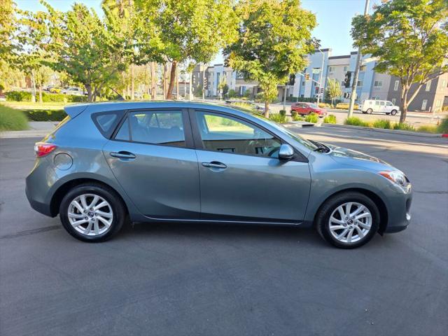 2013 Mazda Mazda3 i Touring
