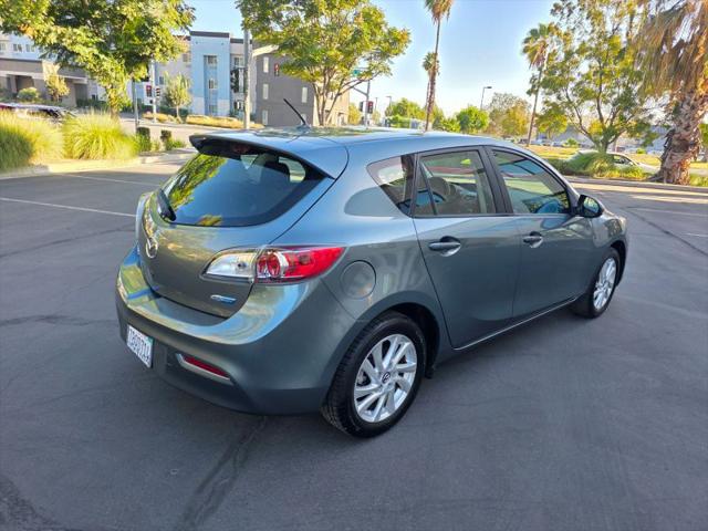 2013 Mazda Mazda3 i Touring