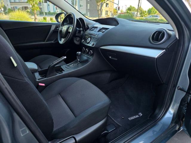 2013 Mazda Mazda3 i Touring