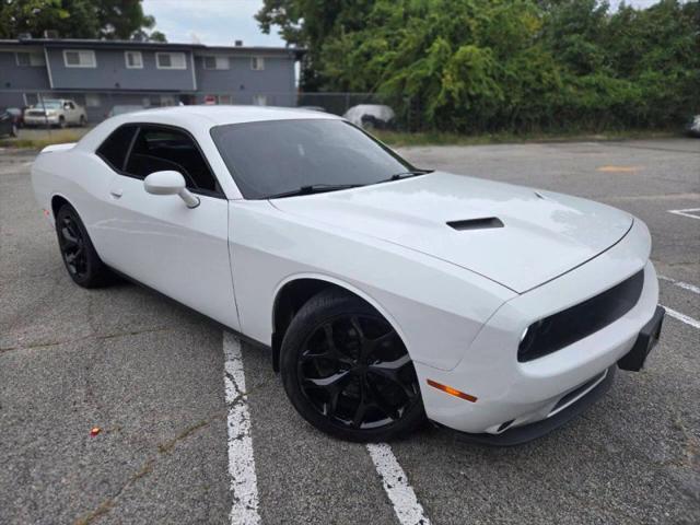 2016 Dodge Challenger SXT Plus
