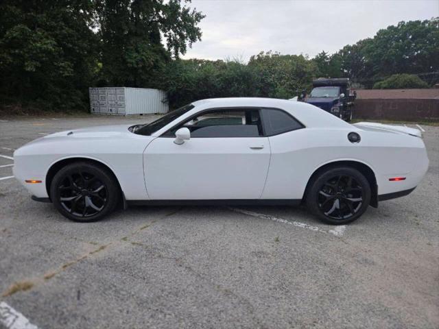 2016 Dodge Challenger SXT Plus
