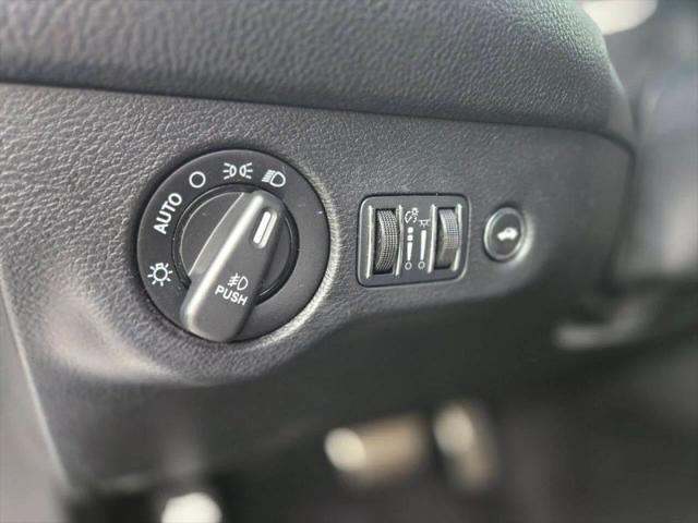 2016 Dodge Challenger SXT Plus