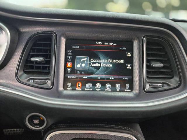2016 Dodge Challenger SXT Plus