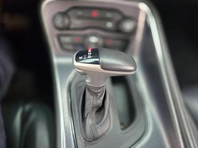 2016 Dodge Challenger SXT Plus