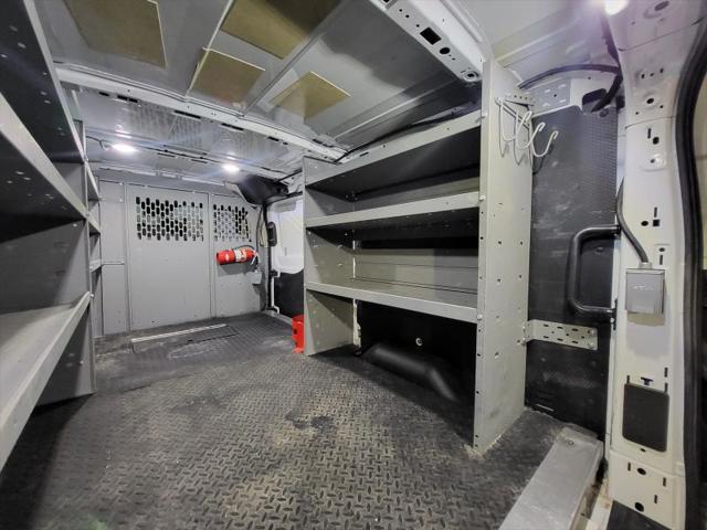 2019 Ford Transit w/60/40 Side Door w/RWB