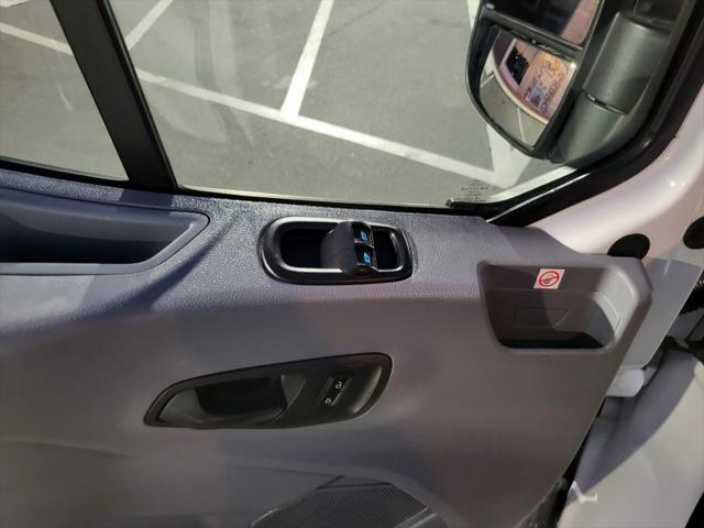 2019 Ford Transit w/60/40 Side Door w/RWB