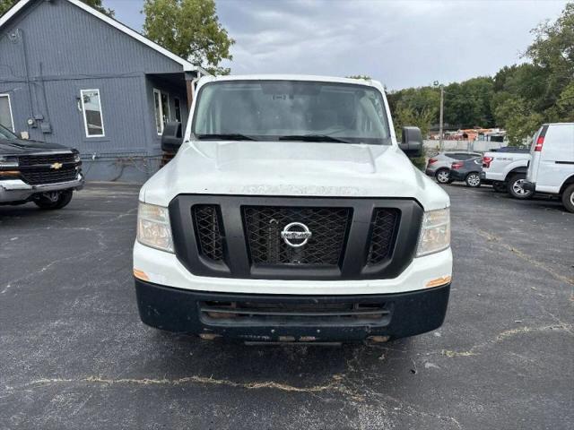 2014 Nissan 3500 S V6 for sale in Kansas City, KS