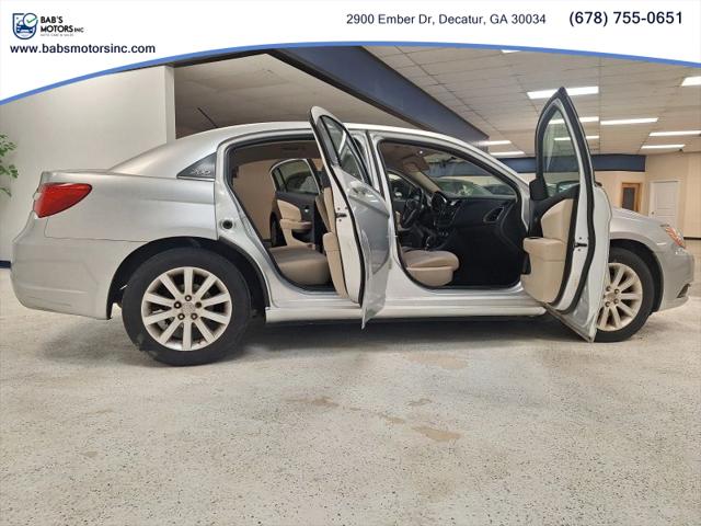 2012 Chrysler 200 Touring