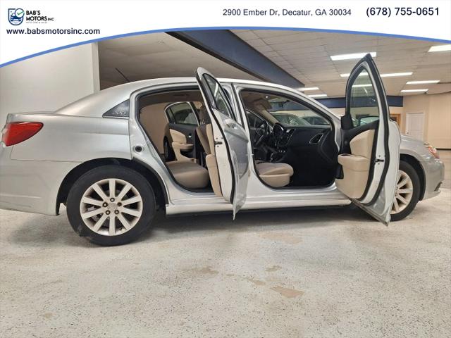 2012 Chrysler 200 Touring