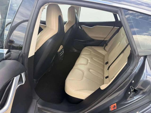 2016 Tesla Model S 70