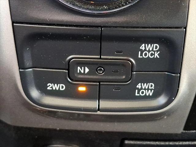 2017 Ram 1500 SLT Quad Cab 4x4 64 Box