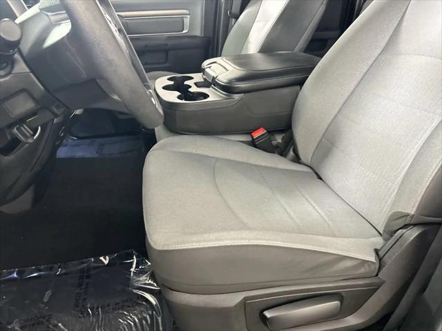 2024 Ram 1500 Classic SLT Quad Cab 4x4 64 Box