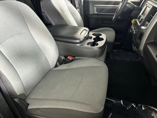 2024 Ram 1500 Classic SLT Quad Cab 4x4 64 Box