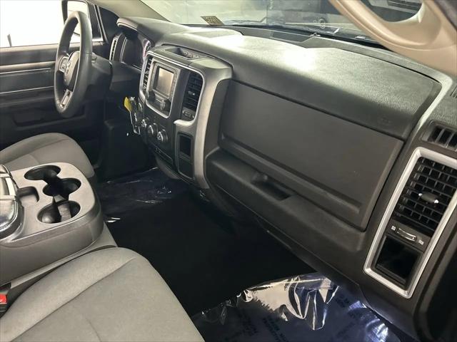 2024 Ram 1500 Classic SLT Quad Cab 4x4 64 Box