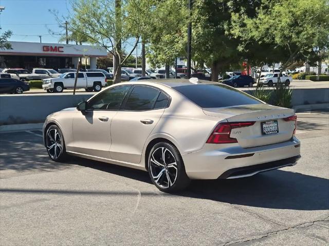 2024 Volvo S60 B5 Core Dark Theme
