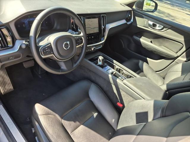 2024 Volvo S60 B5 Core Dark Theme