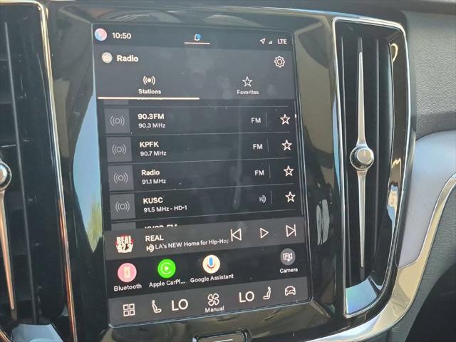 2024 Volvo S60 B5 Core Dark Theme