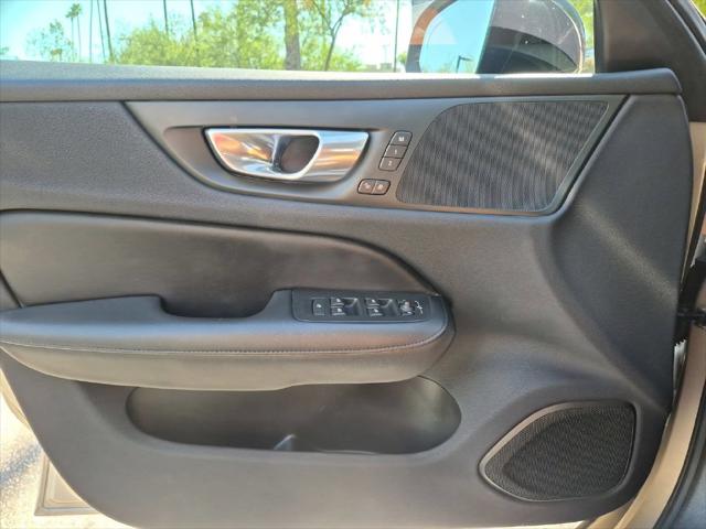 2024 Volvo S60 B5 Core Dark Theme