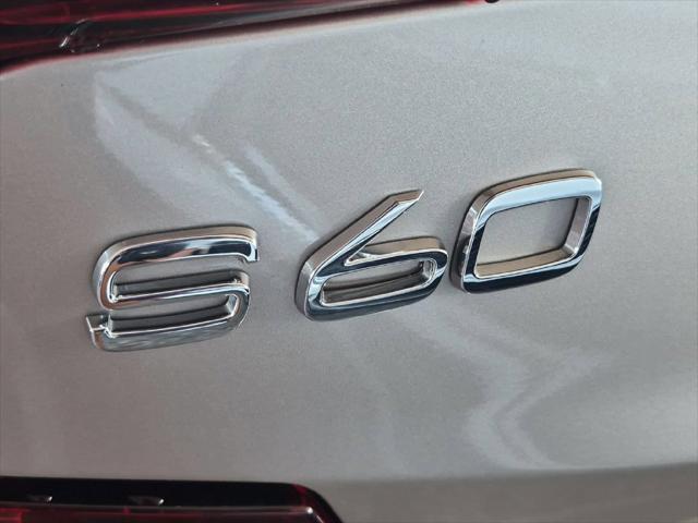 2024 Volvo S60 B5 Core Dark Theme