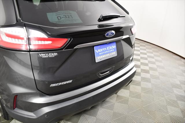 2020 Ford Edge SE