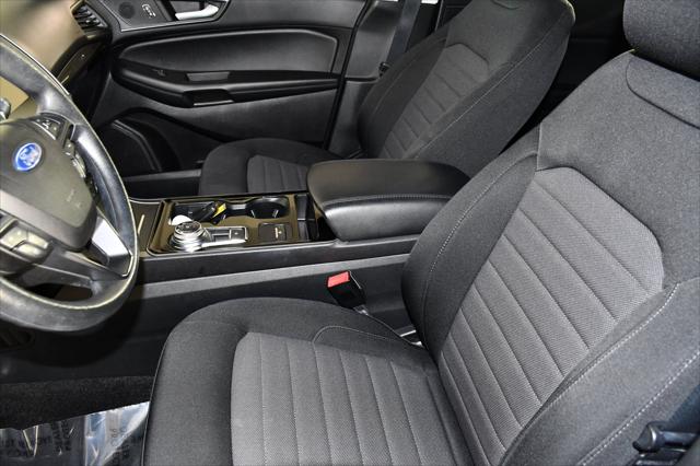 2020 Ford Edge SE